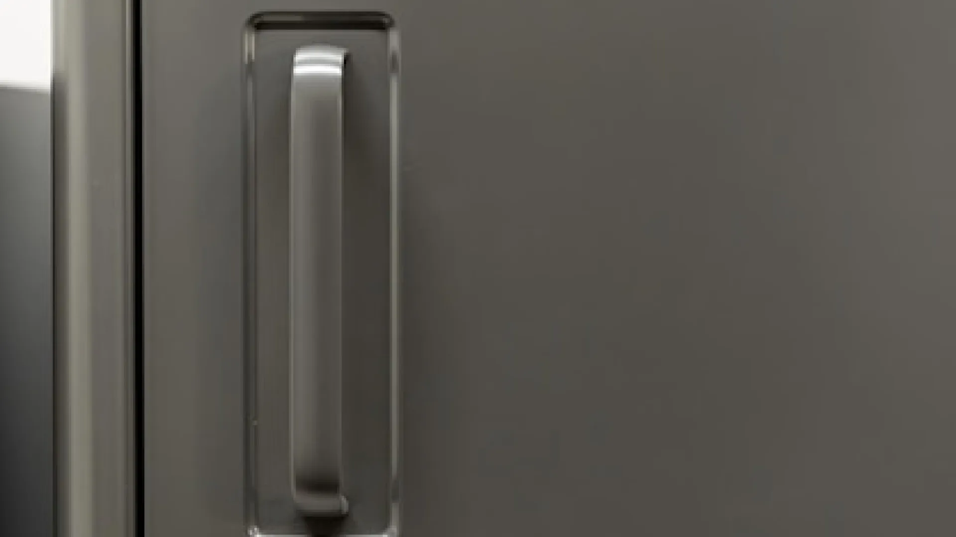 Armoire forte : comment installer et entretenir votre coffre de sécurité ?