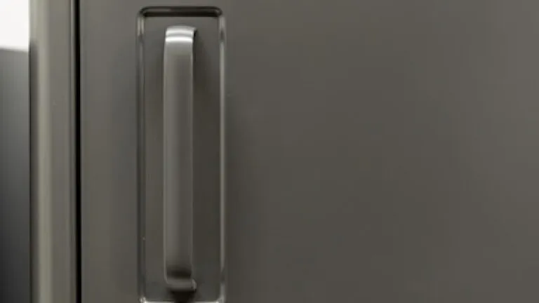 Armoire forte : comment installer et entretenir votre coffre de sécurité ?
