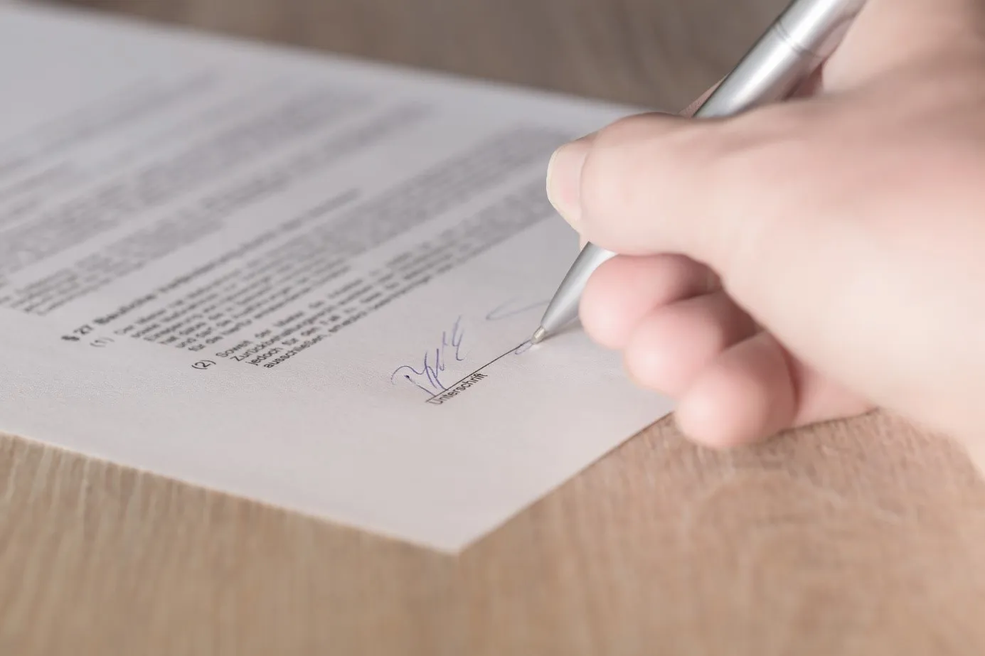 signature contrat de travail