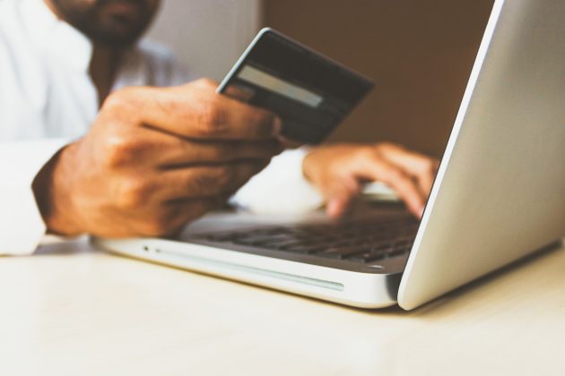 Comment faire des paiements en ligne pour son association ?